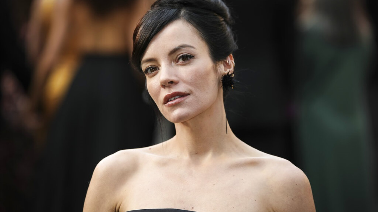 Bitti! Lily Allen ve David Harbour Boşandı, Hayranları Şaşkın!