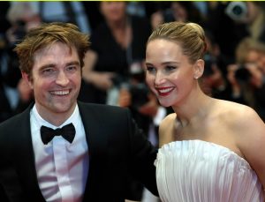 Jennifer Lawrence ve Robert Pattinson “Die My Love” Setinde Gerilimli ve Tutkulu Sahnelerle Dikkat Çekti