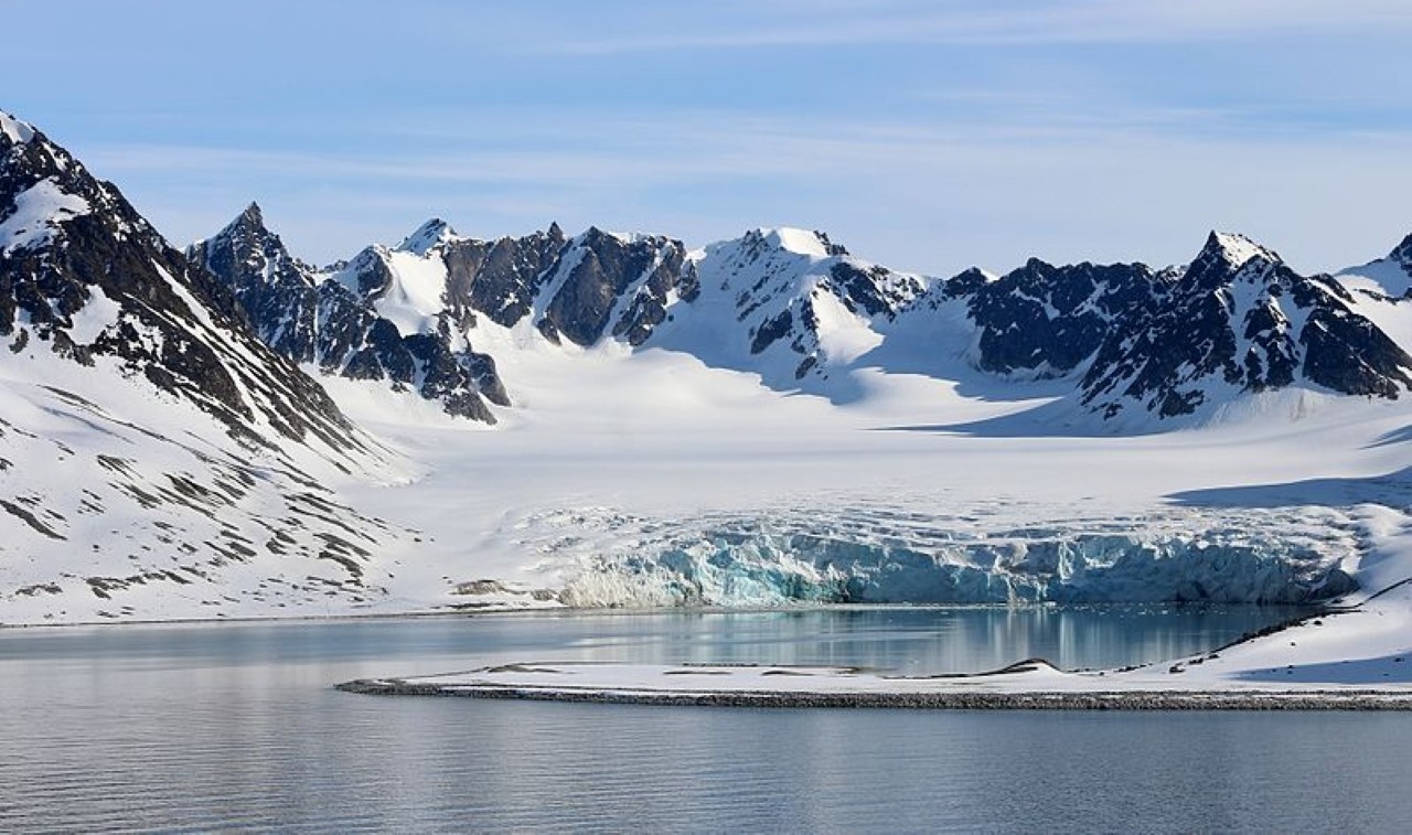 Arktik Buzulları Terminal Gerileme Tehlikesiyle Karşı Karşıya Mikroplar Erimeyi Hızlandırıyor